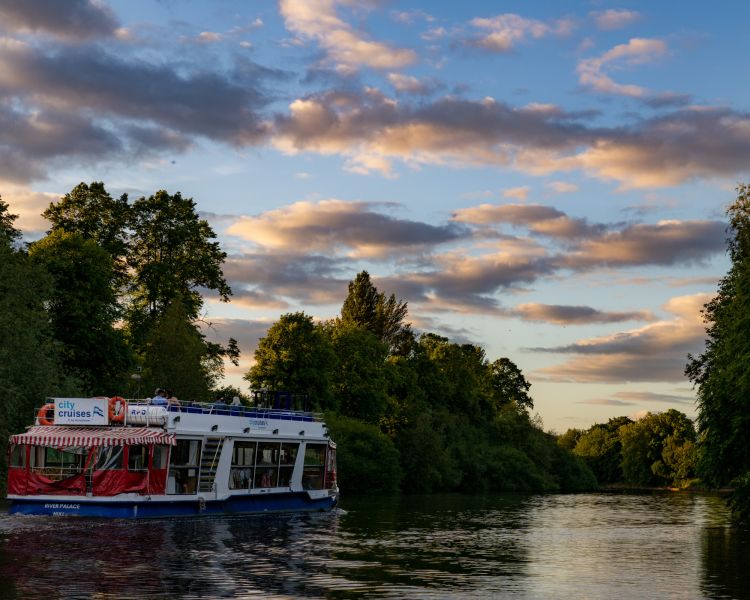 floodlit york river cruise
