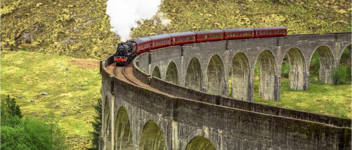 jacobite train over bridge