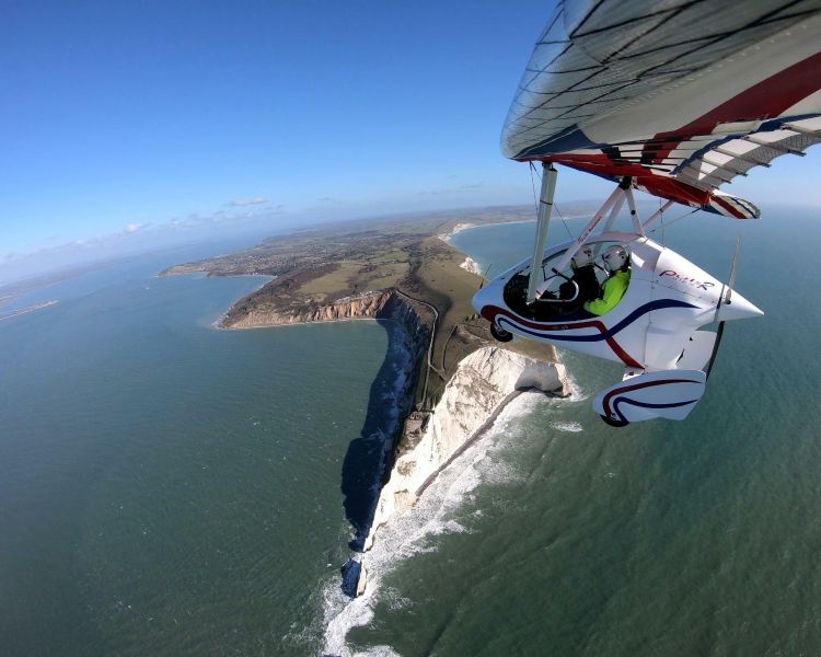 learn how to fly a microlight