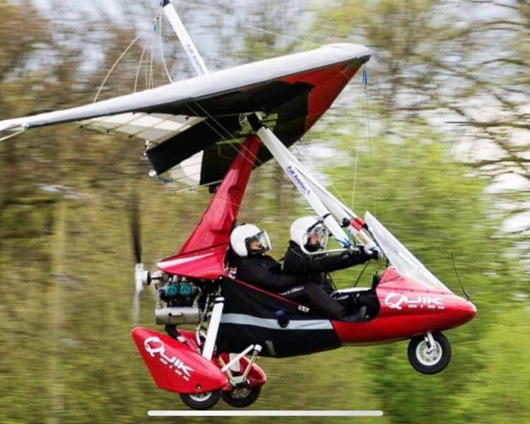 learn how to fly a microlight