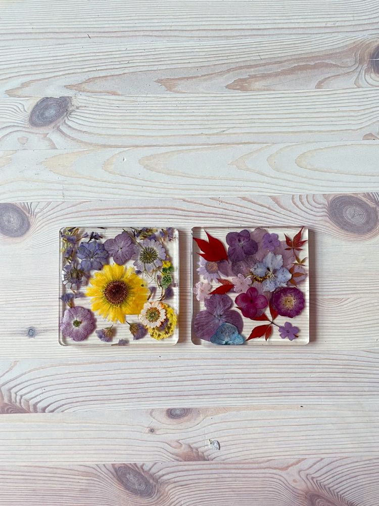 learn how to make epoxy resin flower coasters