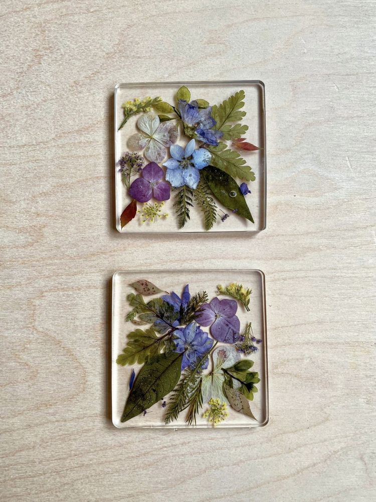 learn how to make epoxy resin flower coasters