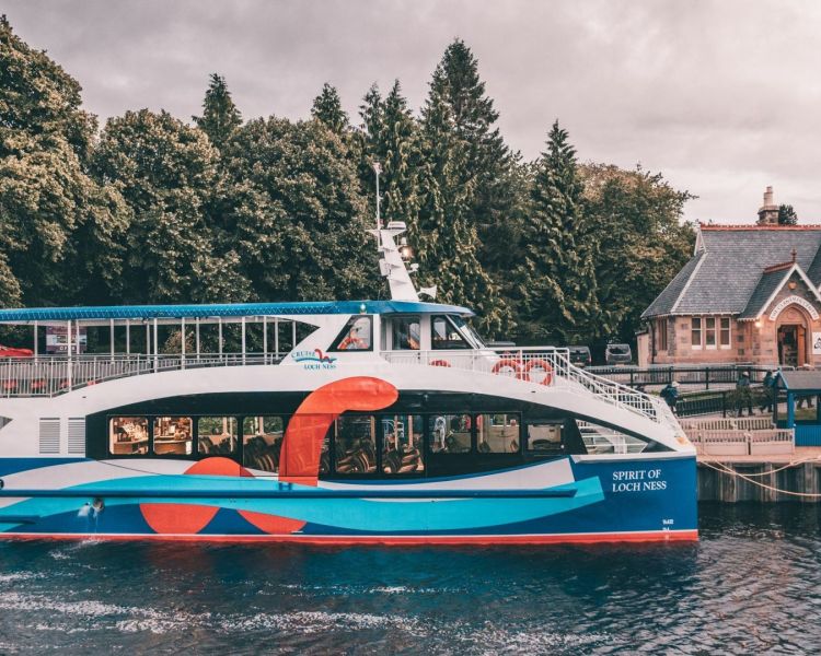 loch ness cruise, urquhart castle and outlander day tour from inverness