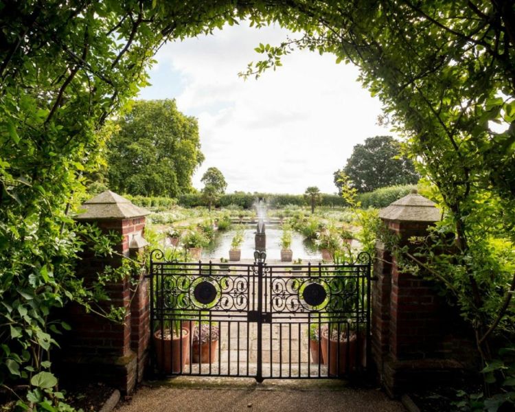 Kensington palace gardens