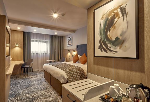 double hotel room at the crowne plaza hotel in reading