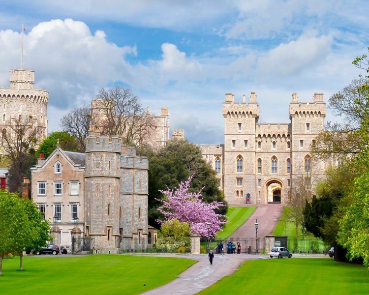 Windsor castle exterior23