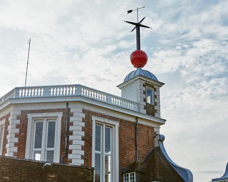 the royal observatory in greenwich entrance