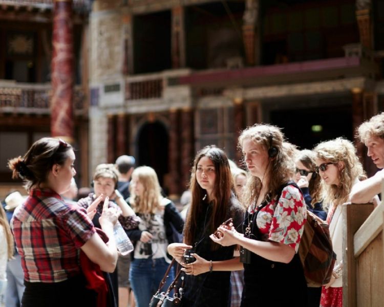 shakespeare’s globe theatre story and guided tour