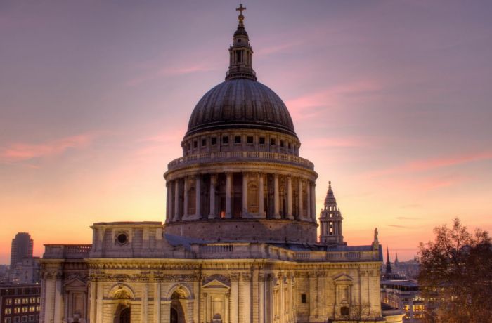 st paul’s cathedral entrance