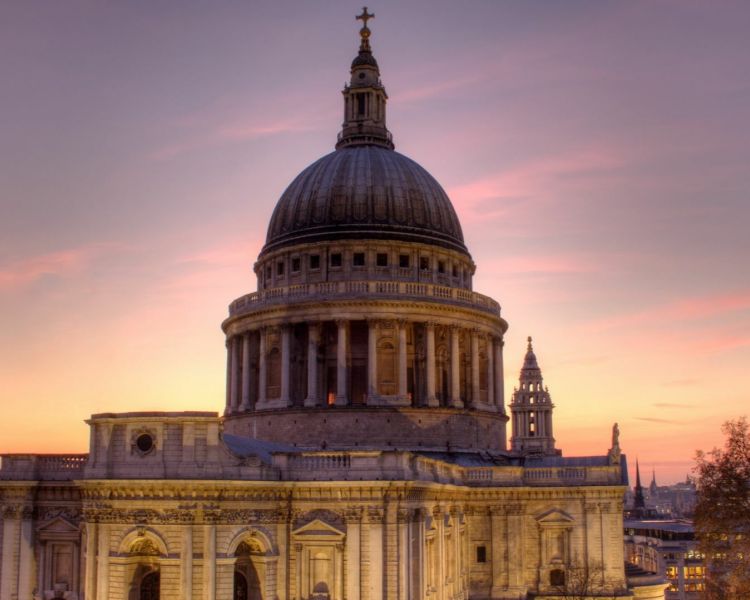 st paul’s cathedral entrance
