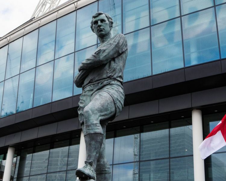 statue outside wembley stadium