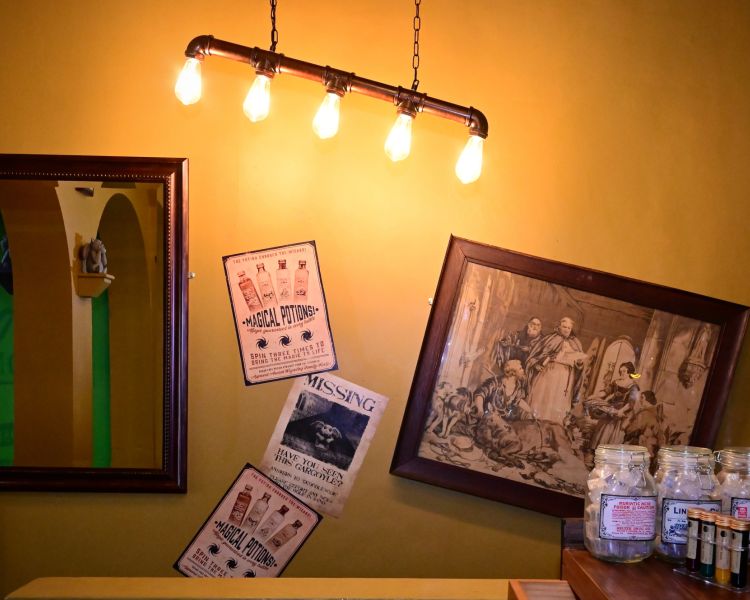 magical potion experience at the rose street covenstead In edinburgh
