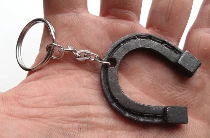 horseshoe keyring made on a 3 hour blacksmithing taster session