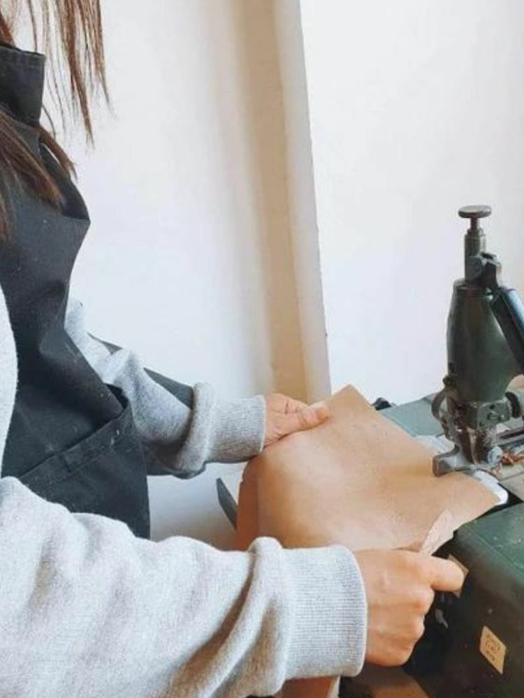 Crafting leather belt