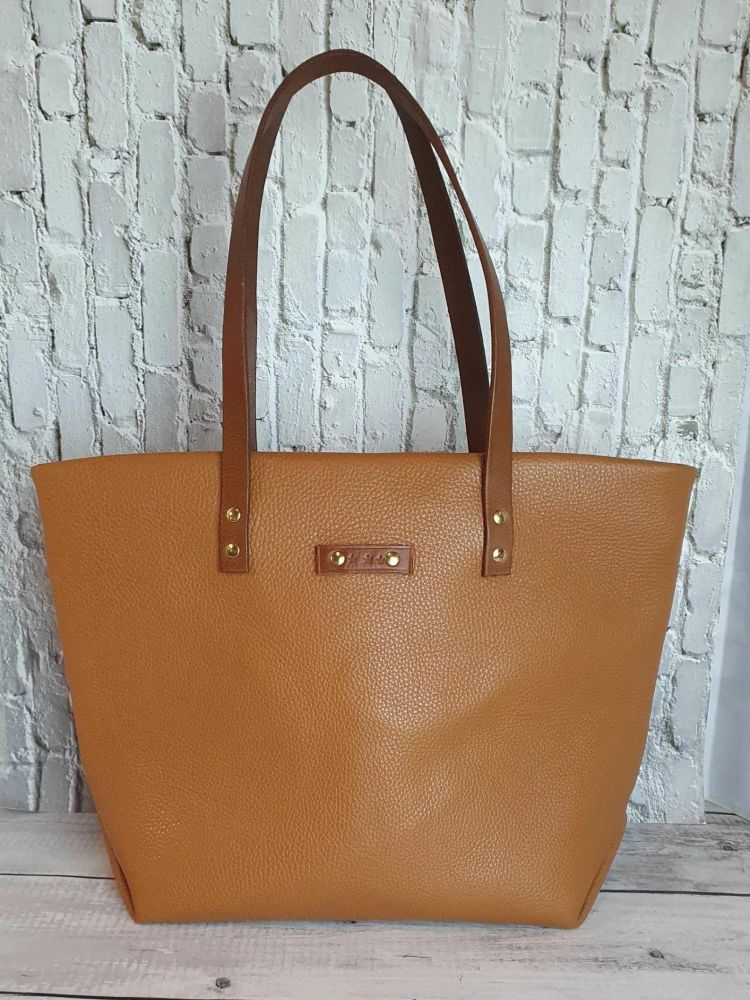 Tan tote bag