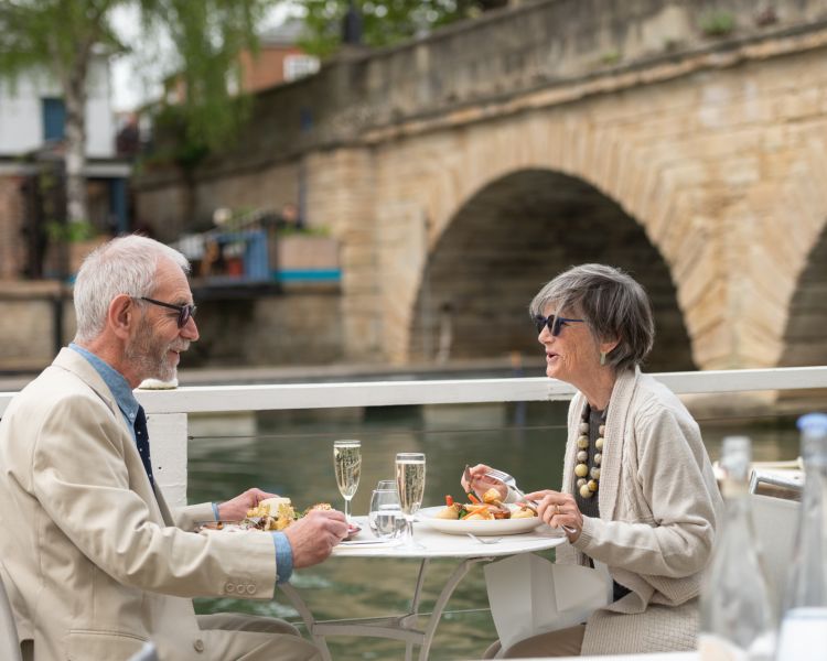 oxford river cruise with meal at the folly restaurant