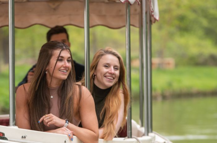 luxury boat hire experience in oxford
