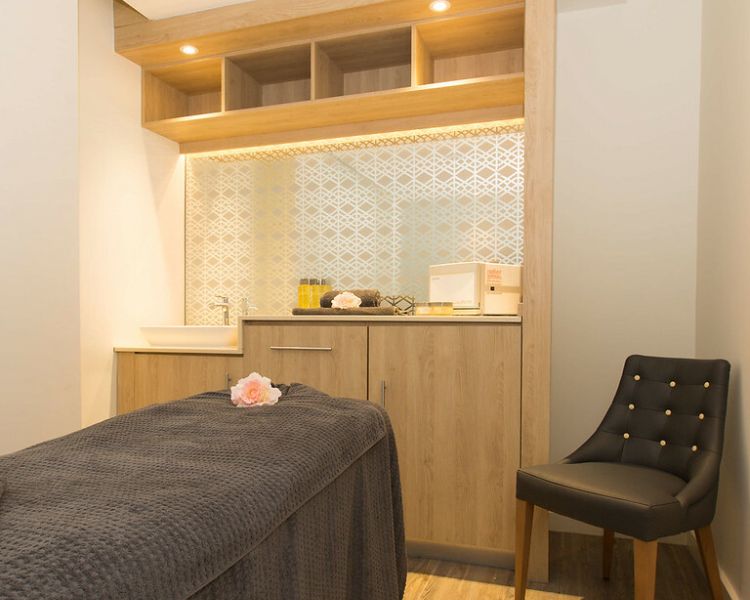 spa day lincoln treatment room