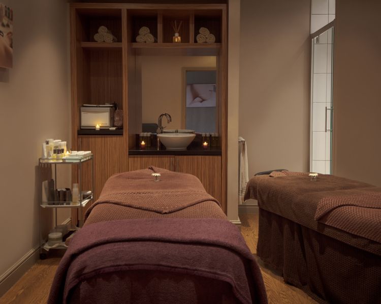 treatment room q hotels warwick