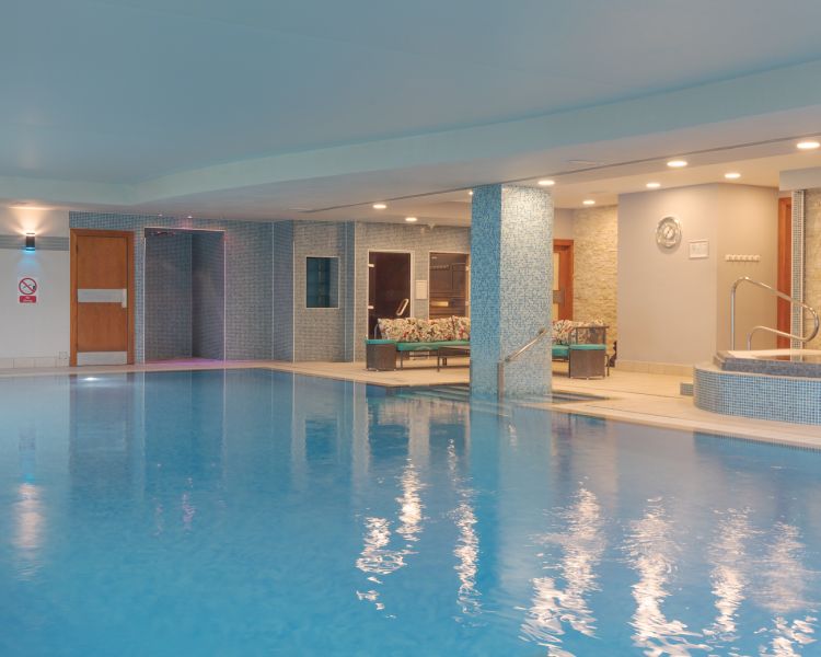 swimming pool cheltenham chase