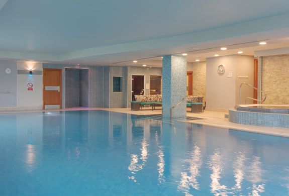 swimming pool cheltenham chase