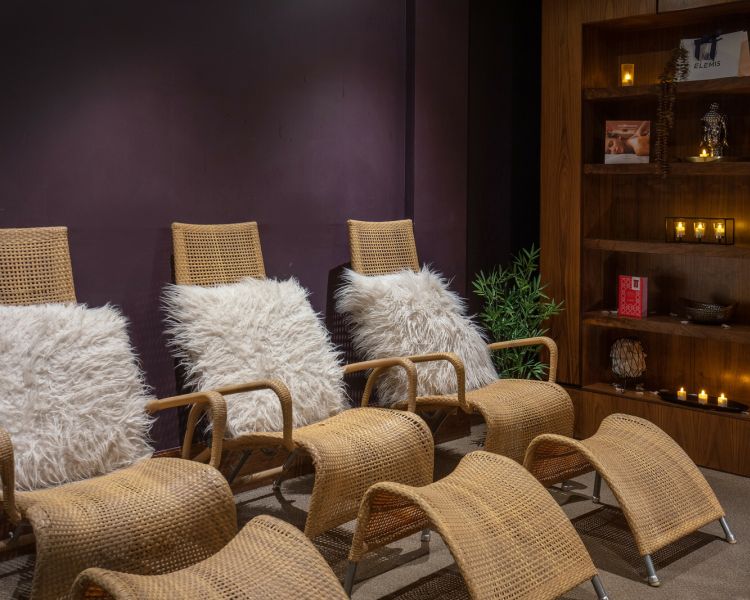 Crewe q hotels spa relaxation