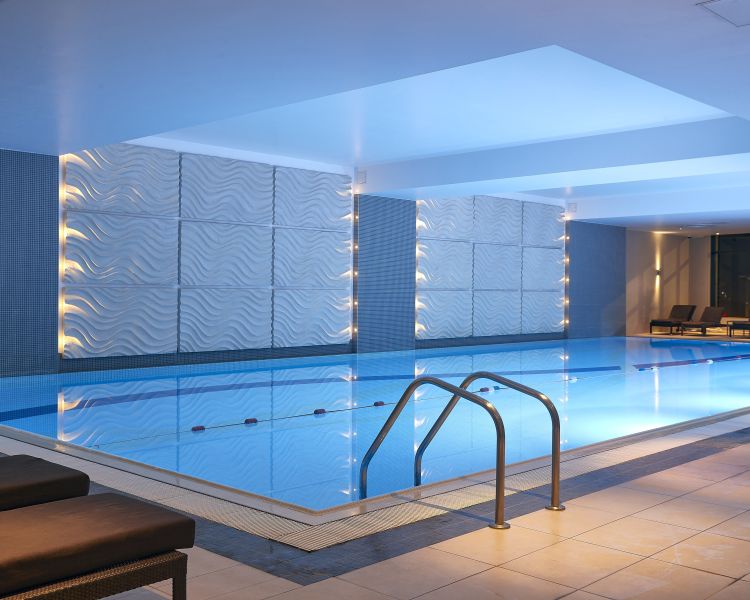 swimming pool at the crowne plaza hotel in reading