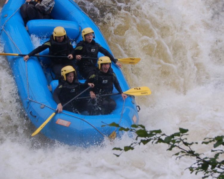 rafting on the river tay experience day