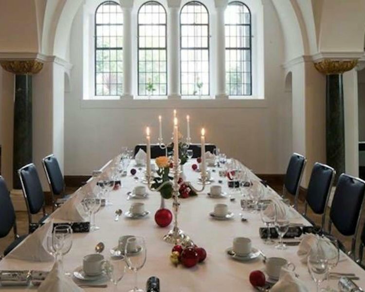 Wellington dining 90 97