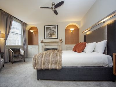 Superior Suite 12 min