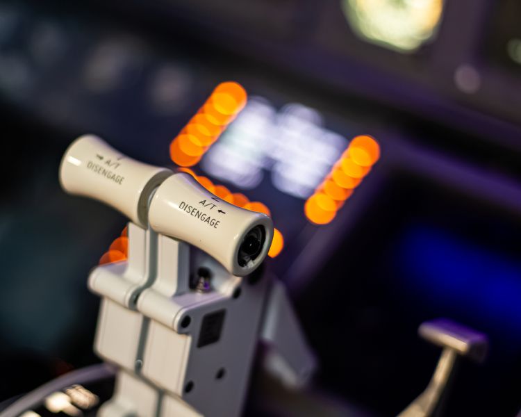 boeing 737-800 flight simulator experience in brighton