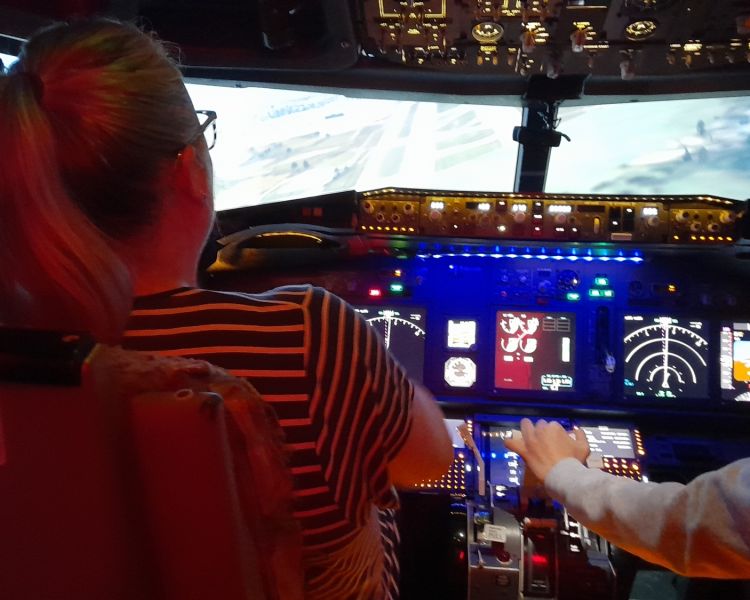 boeing 737-800 flight simulator experience in brighton