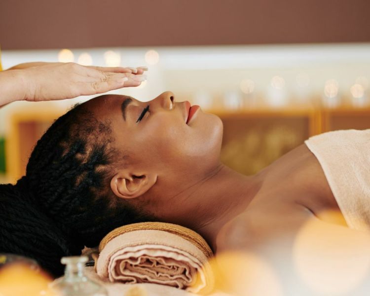 Reiki healing treatment
