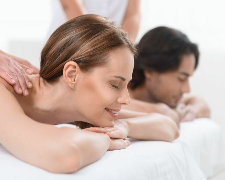 Couples massage