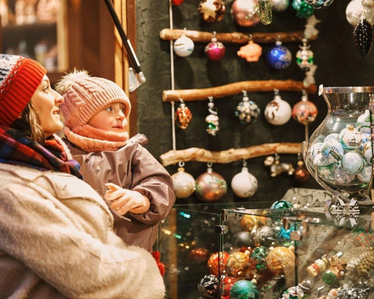 City christmas shopping