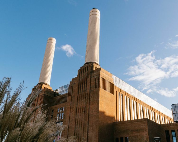 a view of battersea power station in london