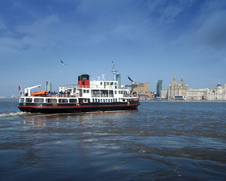 mersey ferries sightseeing boat trip along the river