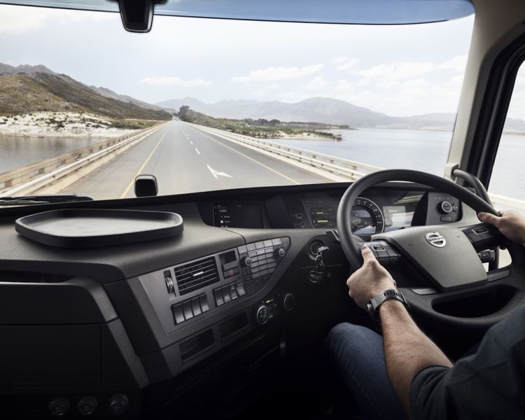 person driving a hgv lorry on a lorry driving experience day