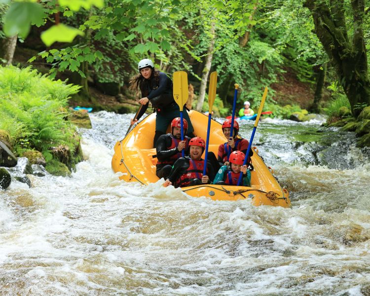 White water boating adventure min