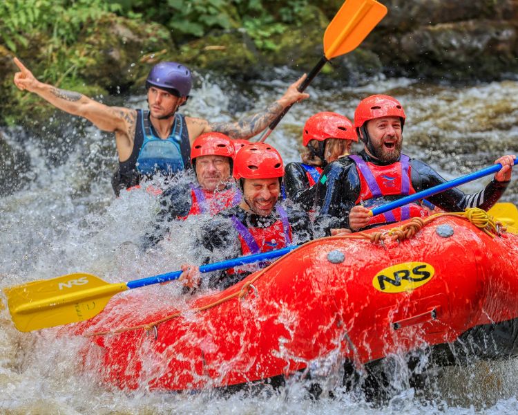Extreme white water rapids min