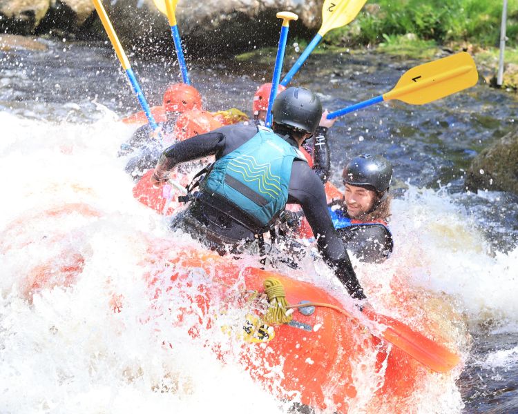 White water rapids adventure min