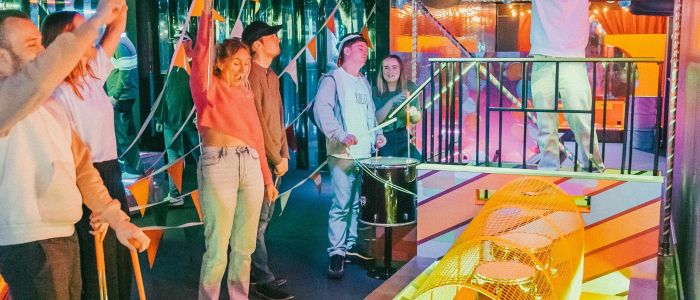 Crazy indoor golf min