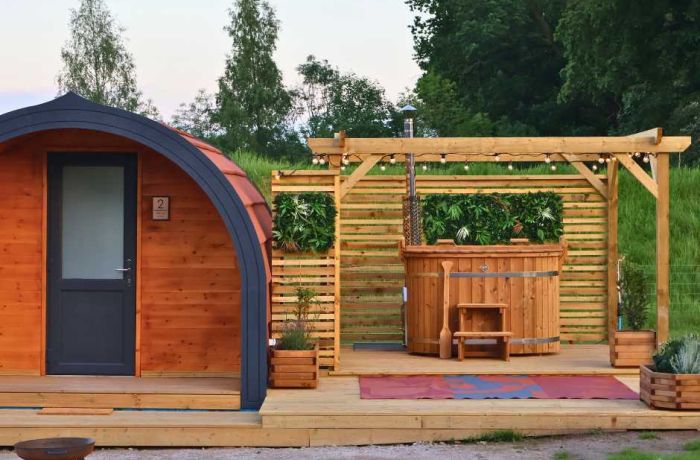 Pod with Tub Woods View