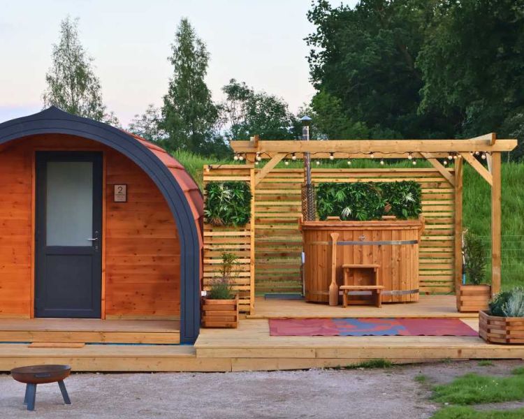Pod with Tub Woods View