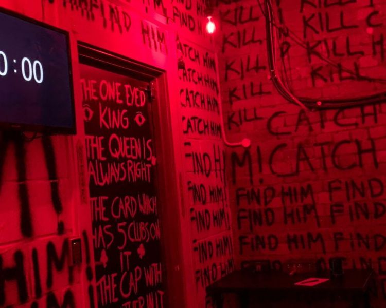 Prison cell escape room