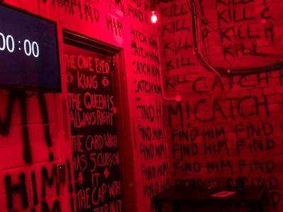 Prison cell escape room