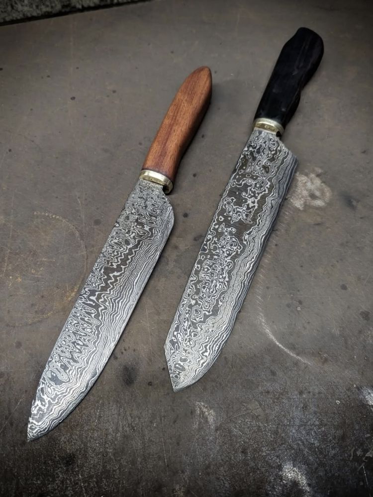 Damascus knife