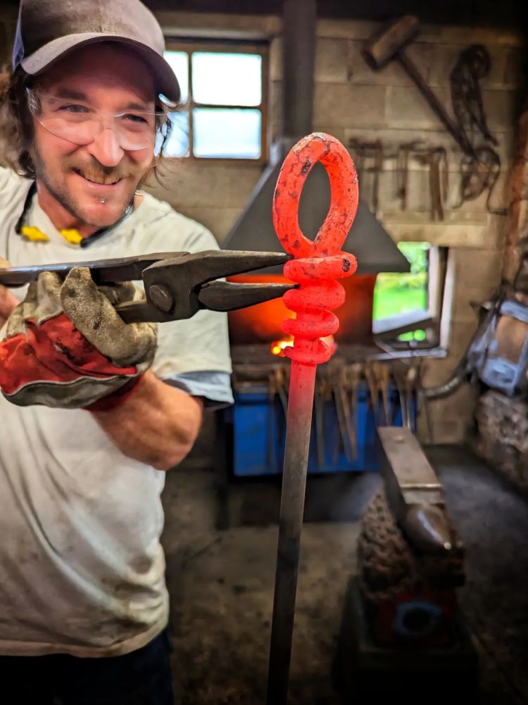 Create your own item blacksmith workshop