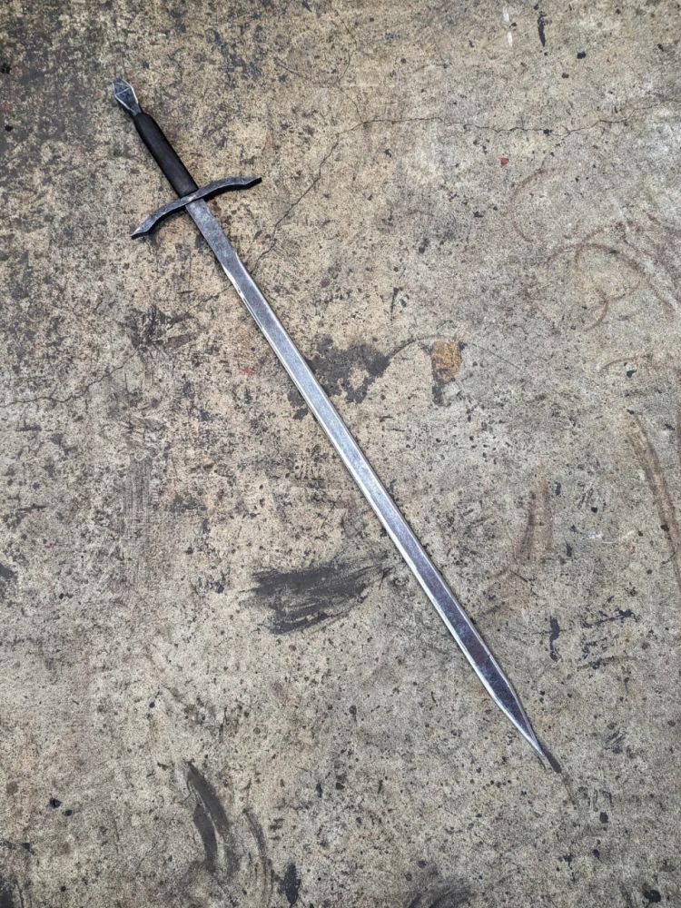 Long sword design