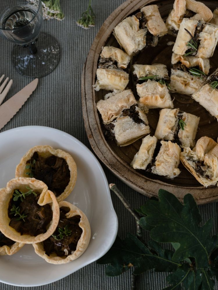 Foraged food dishes